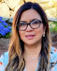 Rhea Smith's Instagram, Twitter & Facebook