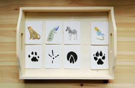 #zuordnen leicht nachzumachen mit den schon bekannten spieltieren. Wilden Tieren Auf Der Spur Montessori Blog Shop Montiminis