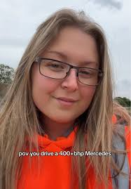 fASt 💨 #trucks #truckdriver #mercedes #cargirl #girltrucker #tipperdriver  #hgvdriver #trucker