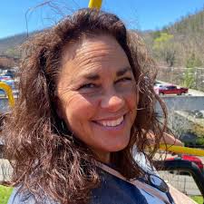 What are good dog groomer recommendations in West Chester, Ohio, for a  1-year-old Shih Tzu?