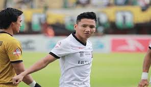 Syahrian abimanyu (born 25 april 1999) is a indonesia u19 footballer who currently plays for sriwijaya fc as a midfielder in liga 1. Gelandang Madura United Syahrian Abimanyu Getol Latihan Di Rumah Karena 3 Alasan Bagian 1