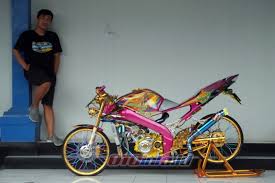 Modif vixion old minimalist, modif standar vixion old, modif motor vixion old, modif vixion old, modif vixion 2019 modifikasi vixion old minimalis terupdate klobot modif via klobotmodif.blogspot.com. Modifikasi Yamaha Vixion 2012 Purbalingga Panggil Aku Paijo Otoinfo Id