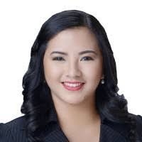 Denise Narvaez's Instagram, Twitter & Facebook