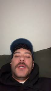 She’s waiting , #relatable #newyearskiss #kiss #eve