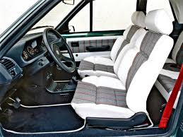 Peugeot e традиционен партньор на турнира от големия шлем ролан гарос (french open). Interior Peugeot 205 Roland Garros Cabrio 1990 93