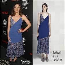 Want to discover art related to chelseaperetti? Chelsea Peretti In Tadashi Shoji Vanity Fair And Fiat Young Hollywood Celebration Fashionsizzle
