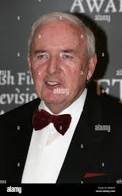 Albie Smith's Instagram, Twitter & Facebook