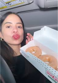 Is this your late 20s? 🍩 #krispykreme #late20s #gettingold #donuts  #elcamino #ftlauderdale
