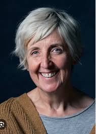 So lovely to have brilliant local author @kileydunbarauthor this evening to  a sold out crowd! Lots of giggles & fun as Kiley chatted to the audience  about writing Christmas rom-coms & read