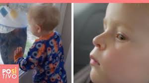 Vivere insieme ad un bambino autistico non è facile. 10 Segnali Di Autismo In Bambini Piccoli Positivo Youtube