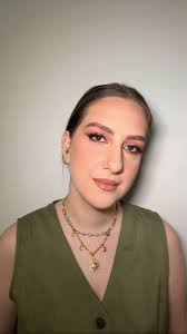 Αγαπημένη @_gewrgiab 💫 , Soft Smokey for her 🌻, #softglammakeup  #softsmokeyeye #bronzemakeup #bridesmaid #makeupartistgreece #makeupathens  #bridetobe2026 #adelemua