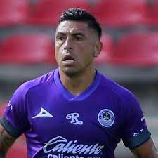 L os xoloitzcuintles de tijuana ficharon como su cuarto refuerzo al zaguero central chileno gonzalo alejandro jara quien llega procedente del mazatlán f.c. Xolos Gonzalo Jara Lanza Dardo En Contra De Mazatlan Fc Soy Futbol