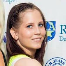 Aina Beate Larsen (@ainapija)