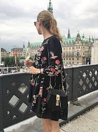 Tolle kleider und accessoires mode von der trendmarke zara zu unschlagbaren preisen bei taily. Zara Boho Kleid Isabel Marant Boots Ein Urbaner Festival Look