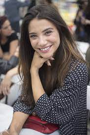 35 likes · 1 talking about this. Carolina Carvalho Santos