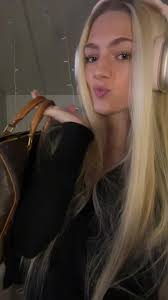 Airpods Max Best Color Blonde