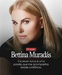 Renata Barrozo Baglioli: escritora curitibana é empossada na Academia  Feminina de Letras do Paraná