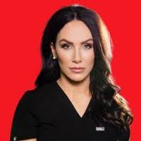 Jennifer Speiser's Instagram, Twitter & Facebook