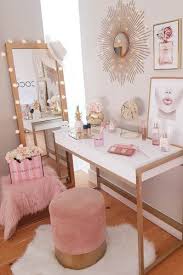 Perhaps my favorite season when it comes to home decor is spring. Makeup Vanity Table Ideas To Assist Your Makeup Routine Glaminati Com