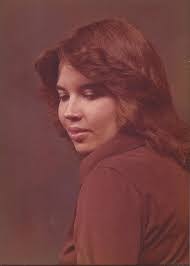 Leslie Reichert's Instagram, Twitter & Facebook