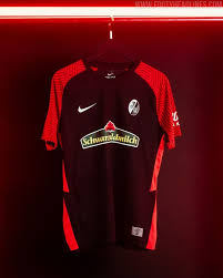 Versión de la historia (1). Five Bundesliga Teams Unveil New Kits For 2021 22 Season Sportslogos Net News