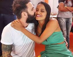 De acordo com o jornal extra, o romance terminou no final do ano passado e gleici — que venceu aquela edição do reality show — se limita a afirmar que ela e o curitibano estão bem. Ex Bbb Wagner Se Declara Para Gleici Melhor Namorada Primeira Hora