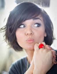 Mettez en avant toute votre féminité grâce à une coupe moderne et tendance. 10 Coupes Pour Visage Rond