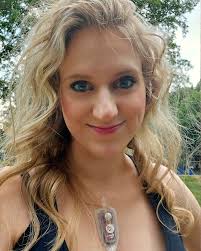 Sheryl Garland, Chief of Health Impact for @VCUHealth, will serve as the  executive volunteer chair of the 2023-2024 Richmond Go Red for Women®  movement. ❤️ 💃 She will be joining a team