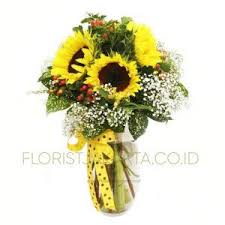 Kamu tidak perlu bingung lagi untuk menemukan penjual bunga matahari terdekat karena kamu. Jual Bouquet Bunga Matahari Di Pekojan Jakarta Barat Bunga Tanaman Bunga Matahari