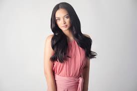 Pilipinas mainly for the experience. File Kylie Verzosa Tilts Head Jpg Wikimedia Commons