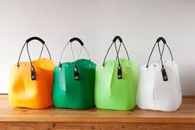 Recycling Designpreis Neues Leben Fur Alte Sachen Kunststoff Recycling Plastikflaschen Bastelarbeiten Plastik Recycling