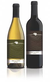 Like Use Of Curves Like Use Of Color To Differentiate Line Roncdailuchis Wines Wine Maximum Tani Wine Bottle Design Wine Packaging Design Wine Packaging