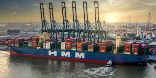 They are the largest container ships in the world, surpassing the previous gülsün class (23,756 teu). Welcome To Hmm Algeciras In Rotterdam Antwerp London Boluda Towage Europe