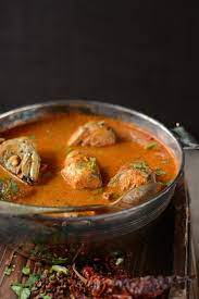 Maharashtrian Bangdyache Ambat Kalwan Spicy Mackerel Curry With Coconut And Tamarind Delicious Seafood Recipes Cooking Recipes Curry