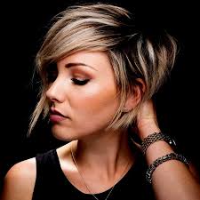 Cortes De Cabello Para Cuello Corto Y Cara Redonda Pin En Peinados Romanticos