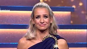 In 2017 werd dionne nationaal gespreksonderwerp vanwege haar vermeende verhouding met humberto tan, die met zijn losse heupen zijn partner ineke zou. Weer Liefdesverdriet Voor Dionne Stax Uit Met Haar Radioloog Sytse