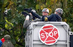 The environmental group said it would be focusing on the capital's financial district and institutions which it says are. Extinction Rebellion Wins Court Challenge To London Police Ban The Japan Times