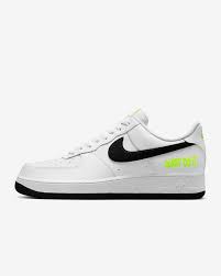 Air force 1's popularity among globally influential rappers and artists propels it farther beyond sport and into culture. Nike Air Force 1 Low Herrenschuh Nike Be