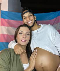 Además, las fotos de su novio el entrenador esteban landrau con la pancita de su bebé adentro, se están volviendo virales en redes. Danna Sultana Y Esteban Landrau Confirman Nacimiento De Su Primer Hijo