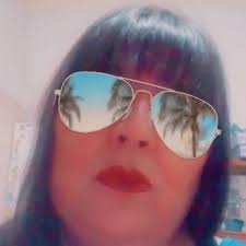 Acepto toda la abundancia y la fortuna que el universo tiene para mí,la  recibo con amor aquí y ahora. Para mí mayor y el de todos los involucrados  hecho está amén gracias