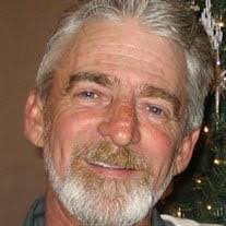 Bruce Hadley's Instagram, Twitter & Facebook