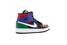4.5 out of 5 stars 19. Air Jordan Wmns 1 Mid Se Black Cv5276 001 Afew Store