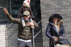 I'm so sad to share this news. Ryan Reynolds Blake Lively Make Rare Appearance With Daughters In Nyc