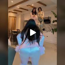 ‫استعراض بنات السلطانة وتأثيره على القيم في ليبيا | TikTok‬‎