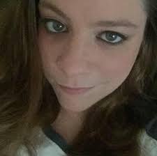 Hello Everyone, My name is Heather and I live in Minnesota. I am a huge fan  of fantasy literature and fiction in general. I am also a full-time writer  and editor. I've