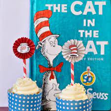 Cat In The Hat Cupcake Toppers Seuss Cupcakes Cat In The Hat Cupcakes Cupcake Toppers