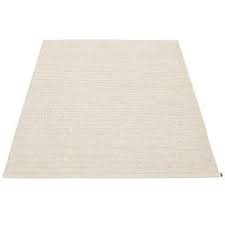 Molly is a practical and easy to clean plastic rug made from swedish pvc with polyester warp threads. Mono Leinen Teppich Pappelina