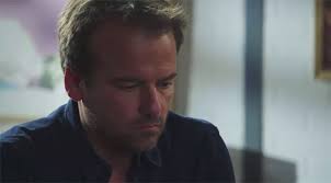 Rediff plus belle la vie en avance. Jean Paul Decouvre La Video De Samia Avant Venise Plus Belle La Vie 28 09 2017 Nouveautes Tele Com