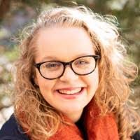 Suzanna Thomas's Instagram, Twitter & Facebook