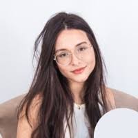 Amanda Eakins's Instagram, Twitter & Facebook